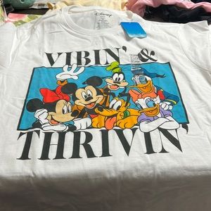 Disney youth Vibin’ & Thrivin’ t-shirt